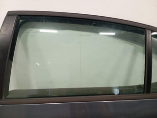 стекло двери задней левой Volkswagen Passat B6 (2005 - 2010), седан