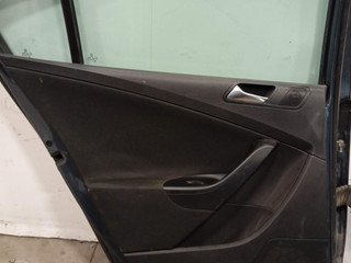 обшивка двери задняя левая Volkswagen Passat B6 (2005 - 2010), седан