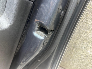 замок двери передней правой Volkswagen Passat B6 (2005 - 2010), седан