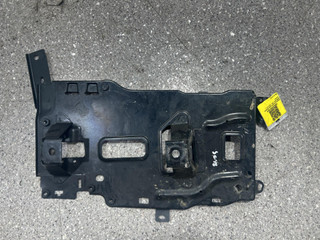 полка аккумулятора Peugeot 5008 1 поколение [рестайлинг] (2013 - 2016), 2.0 л., дизель, 9815288480