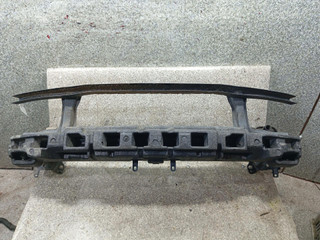 усилитель бампера переднего Volkswagen Passat B6 (2005 - 2010), 2.0 л., TDi