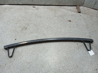 усилитель бампера переднего Nissan Qashqai 1 поколение (2006 - 2010), 1.5 л., дизель