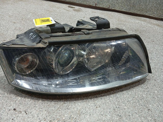 фара правая Audi A4 B6 (2000 - 2006), 8E0941030