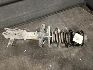 стойка передняя правая Opel Zafira 3 поколение (C) (2011 - 2016), 13338919