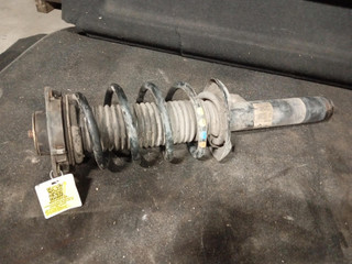 стойка передняя правая Volkswagen Passat B6 (2005 - 2010), 2.0 л., TDi, дизель