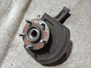ступица передняя левая Nissan Qashqai 1 поколение (2006 - 2010)