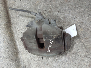 суппорт передний правый Volkswagen Jetta 6 поколение (2010 - 2015), 1.4 л., гибрид, 5C0413031DK