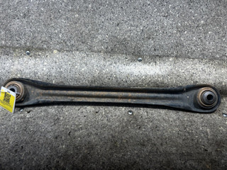 рычаг задний нижний Volkswagen Touareg 1 поколение (2002 - 2007), 2.5 л., TDi, дизель, полный привод