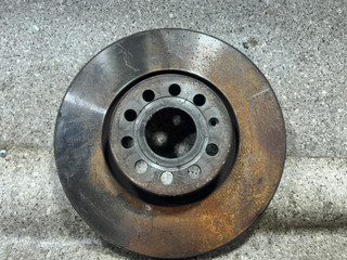 диск тормозной передний Volkswagen Passat B6 (2005 - 2010), 2.0 л., TDi, дизель