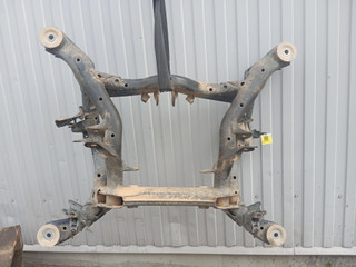 балка подвески задняя Volkswagen Touareg 1 поколение (2002 - 2007), 2.5 л., TDi, дизель, полный привод