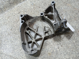 кронштейн двигателя Renault Megane 3 поколение (2008 - 2014), 1.5 л., K9K 836, дизель, 8200739777
