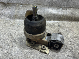 подушка крепления КПП Volkswagen Sharan 1 поколение (1995 - 2000), 1.9 л., AFN, дизель, МКПП