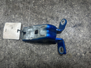 петля двери Chevrolet Cruze 1 поколение (2009 - 2012)