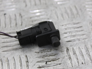 выключатель концевой (концевик) Land Rover Range Rover 3 поколение 2003, 3.0 л., дизель, АКПП, синий, полный привод, правый руль