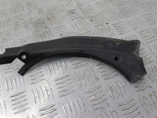 водосток крышки багажника BMW 5 серия E60/E61 2004, 2.2 л., M54 B22 (226S1), бензин, АКПП, titansilber metallic (354), седан, 51717124408, 7124408