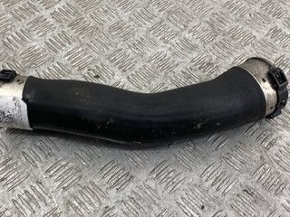 патрубок интеркулера BMW 3 серия F30/F31/F34 2014, 2.0 л., N47 D20 C, дизель, МКПП, седан, задний привод, правый руль, 11618583389