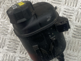 бачок расширительный BMW 5 серия G30/G31 G30 2020, 2.0 л., B48 B20 B, бензин, АКПП, sophistograu a90, седан, задний привод, правый руль, 17138610655, 17139485733, 8610655, 9485733