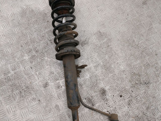 амортизатор передний правый BMW 5 серия F07/F10/F11 F10 2011, 3.0 л., N57 D30 A, дизель, АКПП, carbonschwarz metallic (416), седан, задний привод, правый руль