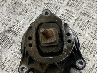 подушка крепления двигателя BMW 3 серия F30/F31/F34 F30 2014, 2.0 л., N20 B20 B, бензин, АКПП, синий, седан, полный привод, 22116856184, 6856184