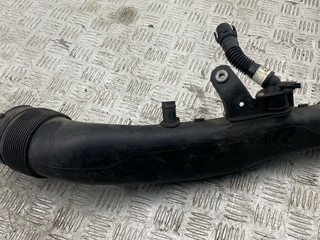 патрубок воздушного фильтра BMW 5 серия F07/F10/F11 [рестайлинг] F10 2013, 3.5 л., бензин, АКПП, impblau brill metallic (a89), седан, полный привод, 13717583726, 7583726