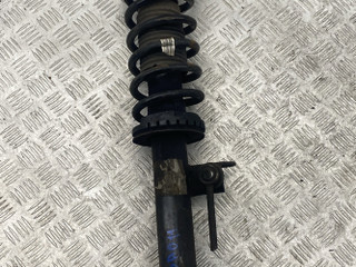 амортизатор передний левый BMW 5 серия F07/F10/F11 F10 2012, 2.5 л., дизель, АКПП, sophistog brillan metall (b90), седан, задний привод, правый руль