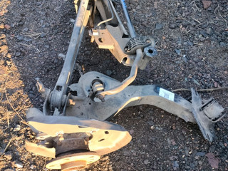 кулак задний правый BMW X1 F48 2016, 2.0 л., B47 C20 A, дизель, МКПП, alpinweiß iii (300), внедорожник 5 дв., полный привод, правый руль