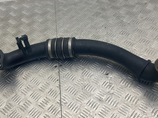 патрубок турбины BMW 5 серия G30/G31 G30 2019, 3.0 л., B58 B30 A, бензин, АКПП, bluestone metallic (c2y), седан, полный привод, правый руль, 13718601684, 8601684