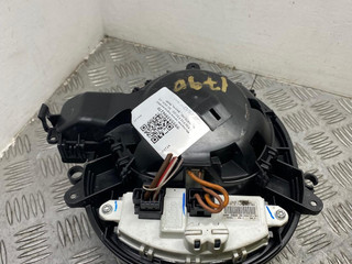 моторчик печки BMW 3 серия F30/F31/F34 [рестайлинг] F30 2015, 2.0 л., N47 D20 C, дизель, МКПП, estoril blau (b45), седан, полный привод, правый руль, 64119276112, 9276112