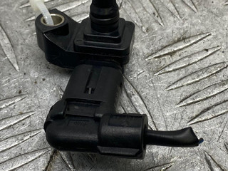 датчик абсолютного давления BMW 1 серия F20/F21 2014, 2.0 л., N47 D20 C, дизель, МКПП, задний привод, 13627804742, 7804742
