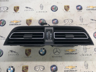 дефлектор обдува салона Porsche Macan 1 поколение [2-й рестайлинг] 2023, 2.9 л., бензин, АКПП, 95B819110E, 95B819110EG0E