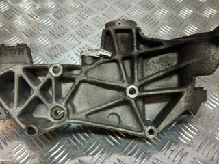 кронштейн генератора Volkswagen Passat B5 1997, 1.8 л., AEB, бензин, МКПП, синий, универсал, передний привод, 158145523D