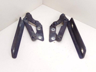 петля капота Mercedes-Benz A-Класс W168 W168.008 2000, 1.7 л., CDi, OM 668.940, дизель, 5МКПП, темно-серый, хетчбэк 5 дв., передний привод, A1688800128, A1688800228