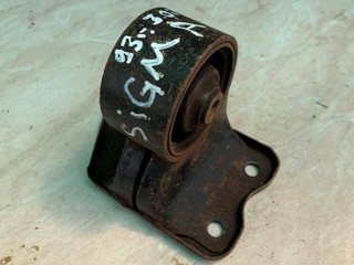 подушка крепления КПП Mitsubishi Sigma 1 поколение 1993, 3.0 л., i, бензин