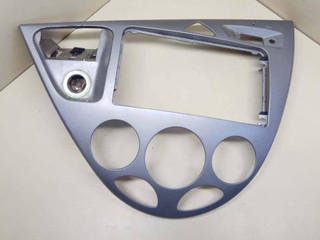 рамка под магнитолу Ford Focus 1 поколение 2001, 1.4 л., i, бензин, 5МКПП, бордо, хетчбэк 5 дв., передний привод, 98ABA046A04