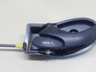 ручка внутренняя передняя левая Ford Focus 1 поколение 2001, 1.4 л., i, бензин, 5МКПП, бордо, хетчбэк 5 дв., передний привод, XS41A22601AK, XS41A22601BK