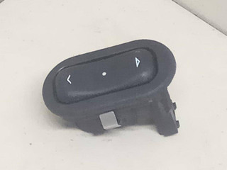 кнопка стеклоподъемника двери передней правой Opel Zafira 1 поколение (A) 1999, 90561388