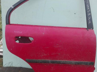 замок двери задней правой Mitsubishi Carisma 1 поколение 1998, красный, хетчбэк 5 дв.