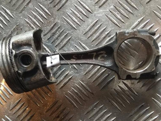 поршень Mazda 323F BJ 2000, 1.5 л., i, бензин, ZL