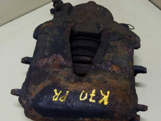 суппорт передний правый Volkswagen Bora 1 поколение 2001, 1.6 л., i, AZD, бензин, 5МКПП, серебристый, универсал, передний привод, 1K0615124D