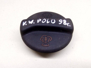 пробка расширительного бачка Volkswagen Polo 3 поколение 1998, 357121321C