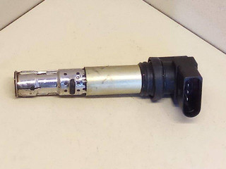 катушка зажигания Volkswagen Bora 1 поколение 2001, 1.6 л., i, AZD, бензин, 5МКПП, серебристый, универсал, передний привод, 036905100A