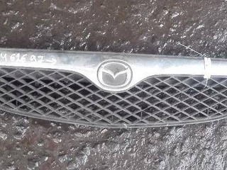 решетка радиатора Mazda 626 GF 1998