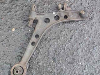 рычаг передний правый Hyundai Trajet 1 поколение 2002