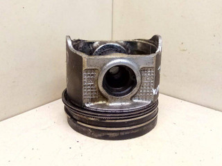 поршень Nissan Almera Tino V10 2002, 2.2 л.