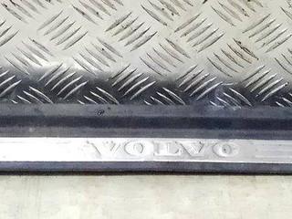 накладка на порог внутренняя Volvo V40 1 поколение [рестайлинг] 2002, 1.9 л., D 4192 T3, дизель, 5МКПП, универсал, передний привод, 30818425
