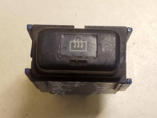 кнопка обогрева заднего стекла Toyota Carina E 1 поколение T190 1994