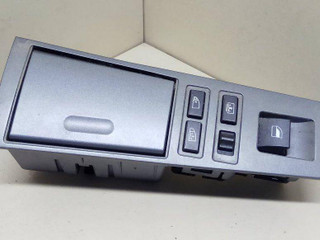 кнопка стеклоподъемника двери задней BMW 7 серия E65/E66/E67 E65 2003, 4.4 л., i, M62 B44 (448S1), бензин, АКПП, черный, седан, задний привод, 6919880, E0200150