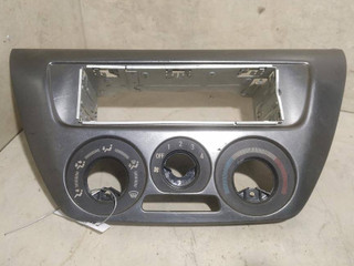 рамка под магнитолу Mitsubishi Space Star 1 поколение 2002