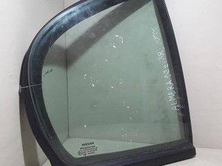 форточка задняя правая Nissan Almera N16 2002, хетчбэк 5 дв., 82262BM701