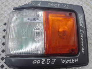 поворотник правый Mazda E-серия 1990, минивэн